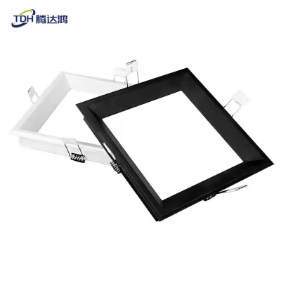腾达鸿-集成吊顶蜂窝方灯 面板灯 19*19mm28W /个