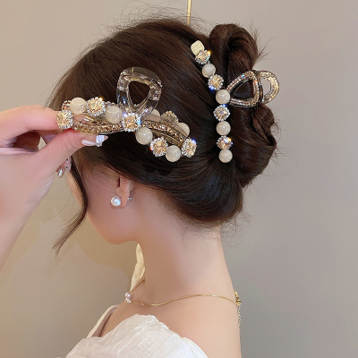 轻奢精致闪钻水晶抓夹女2024新款后脑勺盘发鲨鱼夹发夹头饰送女朋友老婆情人节七夕生日礼物