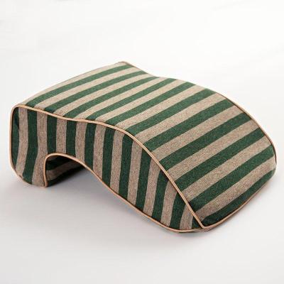 巴雷特针织布护颈办公室午睡枕趴睡枕天鹅绒午休神器学生午休枕头趴趴枕