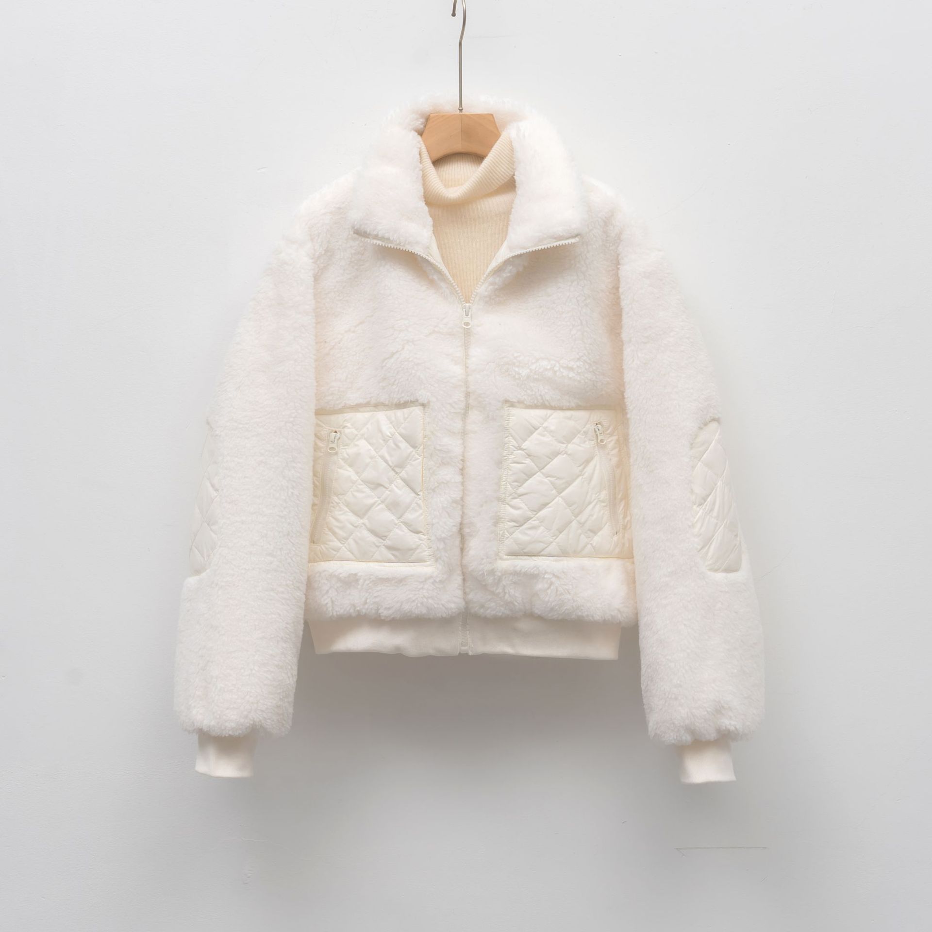 90绒秋冬新款简约保暖翻领鸭绒休闲立领短款女款外套_672