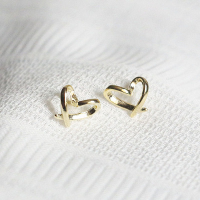 比心S925纯银爱心耳钉简约线条立体造型银耳钉睡觉不用摘养耳洞女送女朋友老婆情人节七夕生日礼物