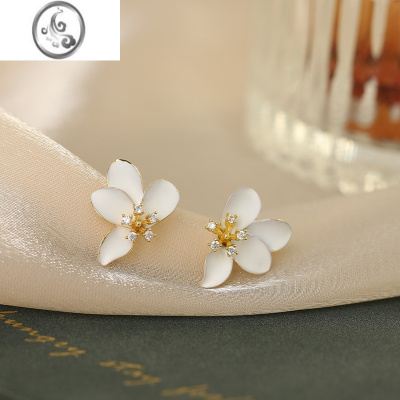 JiMi玉兰花白色耳钉女小众设计感 高级法式简约2023新款花朵耳饰