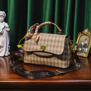 Ceba2023新款夏季感小众包包女时尚手提斜挎包ins复古宽带单肩包