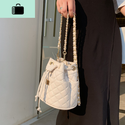 菱格链条小包包女2020夏天新款潮韩版百搭斜挎包小清新时尚水桶包NEW LAKE女斜挎包