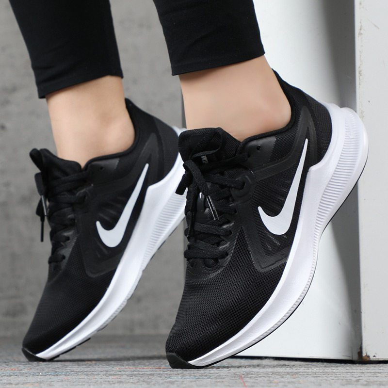 nike耐克女鞋2021新款黑白轻便运动鞋减震跑步鞋女ci9984-001