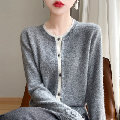 圆领拼色羊毛衫假两件开衫女秋冬款宽松羊毛针织短外套小香风上衣