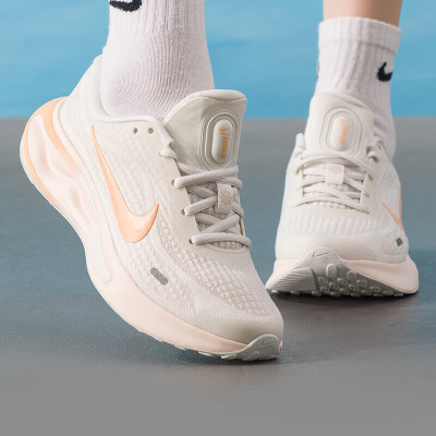 耐克(NIKE)女鞋低帮网面透气休闲鞋缓震轻便耐磨运动鞋健身跑步鞋FJ7765-116 ZP