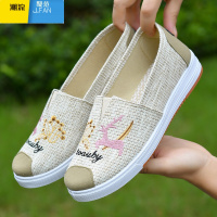 聚范老北京布鞋女新款轻便防滑中老年妈妈鞋舒适百搭女士休闲单鞋