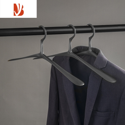 三维工匠高端轻奢衣架实心铝合金家用防滑挂衣服撑子宽肩加粗卧室西装