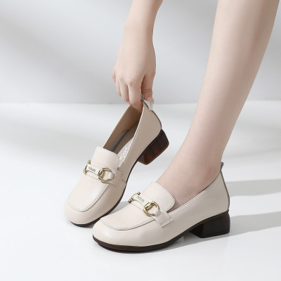 2023秋季新款一脚蹬单鞋圆头中口复古低跟英伦风大码女乐福鞋