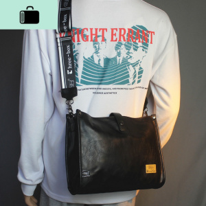 旅行潮流休闲单肩斜挎包男邮差包嘻哈简约潮牌斜背包女男包包书包NEW LAKE