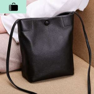 皮水桶包女斜跨2020新款时尚ins欧美牛皮单肩小包女士软包休闲NEW LAKE女斜挎包