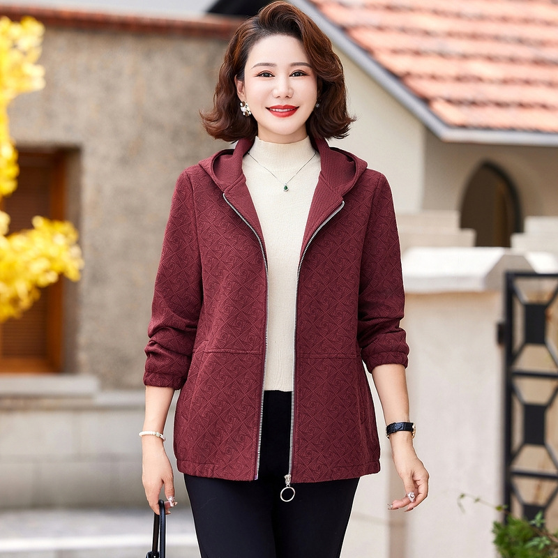 2026年女装妈妈装衣服40-60岁中老年人洋气开衫外套女大码宽松女