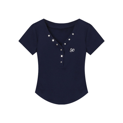 V领钉扣修身显瘦短袖T恤女2025夏季新款设计感百搭学生刺绣上衣潮