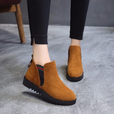 迪鲁奥（DILUAO)女英伦风冬款2021新款套脚柔软防滑耐磨纯色简约舒适百搭圆头平跟白搭短筒靴子女子