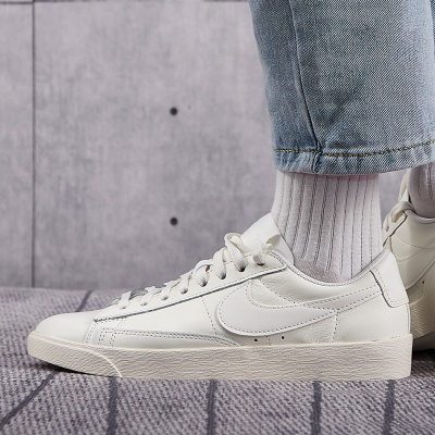 Nike耐克女鞋2021夏季新款BLAZER开拓者运动休闲鞋板鞋AV9370-120