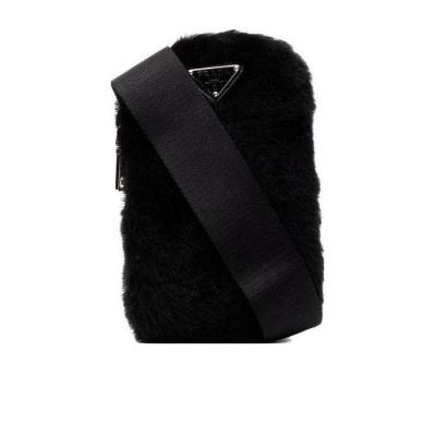 女士尼龙头层单肩包小巧便携潮牌风格通勤斜挎包