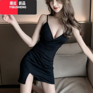 YIBUSHENG2024时尚气质性感露背V领吊带连衣裙修身轻熟风开叉包臀裙