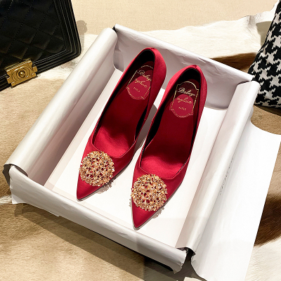 SUNTEK婚鞋女2020新款尖头细跟法式高跟鞋红色秀禾婚纱礼服新娘鞋伴娘鞋休闲鞋