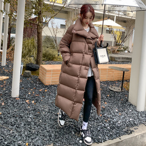 年新款女冬季过膝中长款保暖羽绒棉服翻领时尚轻奢柔软外套潮