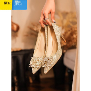 聚范新娘婚鞋女2024新款水钻方扣亮片高跟鞋女细跟浅口尖头秀禾两穿