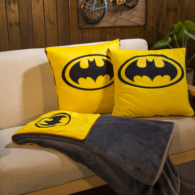 冬季车载小靠枕汽车抱枕被子两用办公室靠垫被沙发午睡法兰绒毯