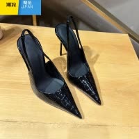 聚范鞋子新款2023女秋季黑色高跟鞋细跟尖头浅口后空性感法式单鞋