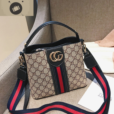 水桶包包女2018新款潮韩版印花手提包chic时尚彩带斜跨包单肩女包艾狄伊娃手提包