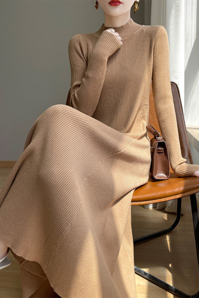 半高领配大衣针织连衣裙女秋冬内搭长款打底衫过膝加厚保暖毛衣裙