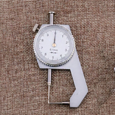 测量厚度尺