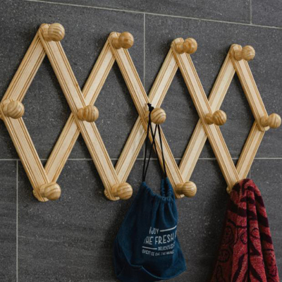 大号可伸缩古达制衣架门后墙壁衣帽挂钩折叠木质衣服包包挂