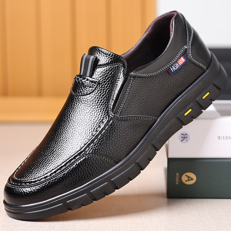 洞洞款真皮男鞋凉鞋夏季新款透气套脚镂空工作鞋中年爸爸鞋子皮鞋