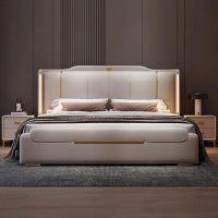 意式真皮床轻奢现代简约双人床主卧室带灯婚床家用软包实木储物床