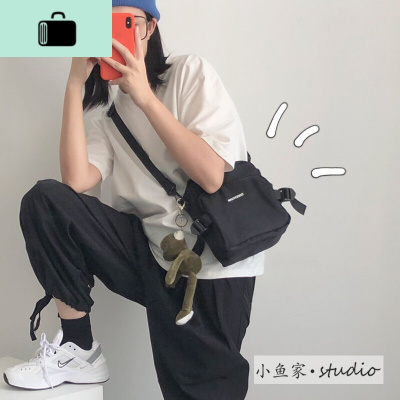 帆布小包包女2020新款ins超火暗黑风单肩斜挎包休闲百搭小方包潮NEW LAKE女斜挎包