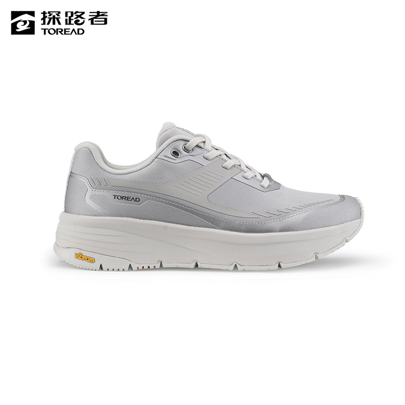探路者 女式VIBRAM徒步鞋 TFAAAO82502/双