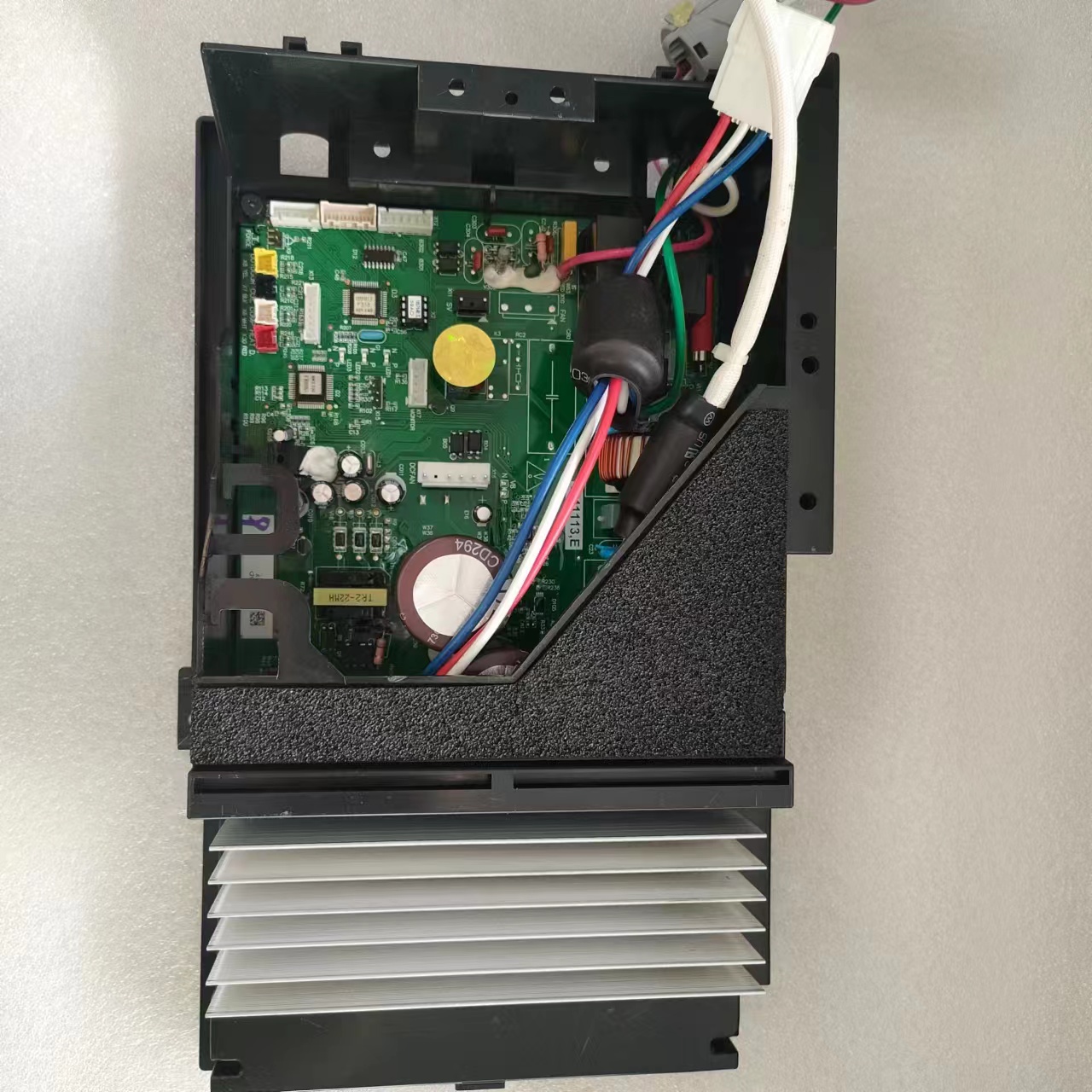 帮客材配 全新原件 P0970078963 惠而浦ISH- 35CR2 ISH- 35CC2 外机主板 收前务必验货