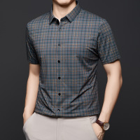 2025夏季新款男士中青年商务翻领无痕格纹时尚休闲短袖衬衫上衣
