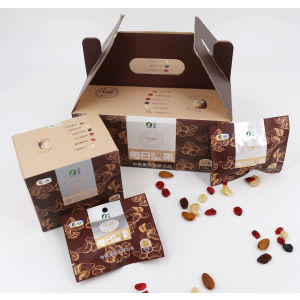 山萃每日坚果礼盒750g 坚果果干混合果仁 便携袋装每日坚果 中粮