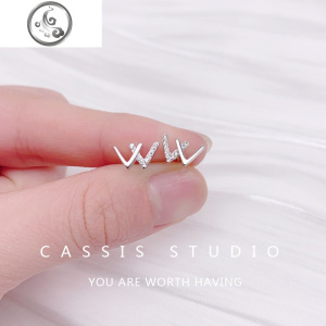 925纯银耳钉女2019新款潮简约冷淡风百搭小巧锆石金字母W气质耳环 JiMi