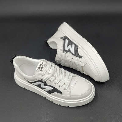 男生头层牛皮白色板鞋男款潮鞋欧洲站男鞋夏季透气厚底运动休闲鞋