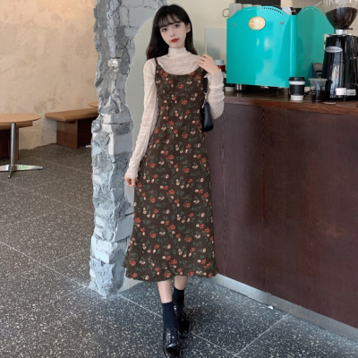 语娄温柔系穿搭套装裙女秋冬季大码胖mm修身显瘦灯芯绒碎花吊带连衣裙2021大码女装