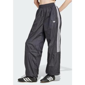 Adidas女款宽松休闲运动裤 高腰设计侧口袋轻便舒适