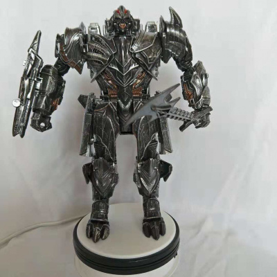 威W将变形玩具金刚战刃大蜂16cm变形合金版汽车机器人飞机威战损30cm