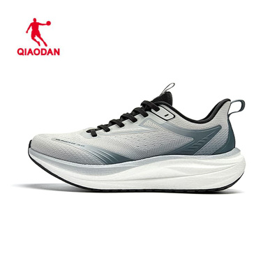乔丹QIAODAN轻盈缓震男士专业跑步鞋透气网面舒适耐磨大底科技支撑稳定设计