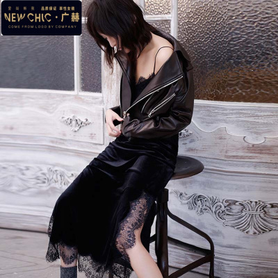 广赫金丝绒拼接蕾丝吊带连衣裙女春秋新款欧美性感风衣内搭长款打底裙连衣裙