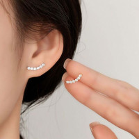 s925银针锆石弧形耳钉女小众设计感ins弧形微笑耳环韩系高级耳饰送女朋友老婆情人节七夕生日礼物