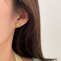 s925银针镂空花朵珍珠耳钉女精致日常简约百搭耳环小众设计感耳饰送女朋友老婆情人节七夕生日礼物