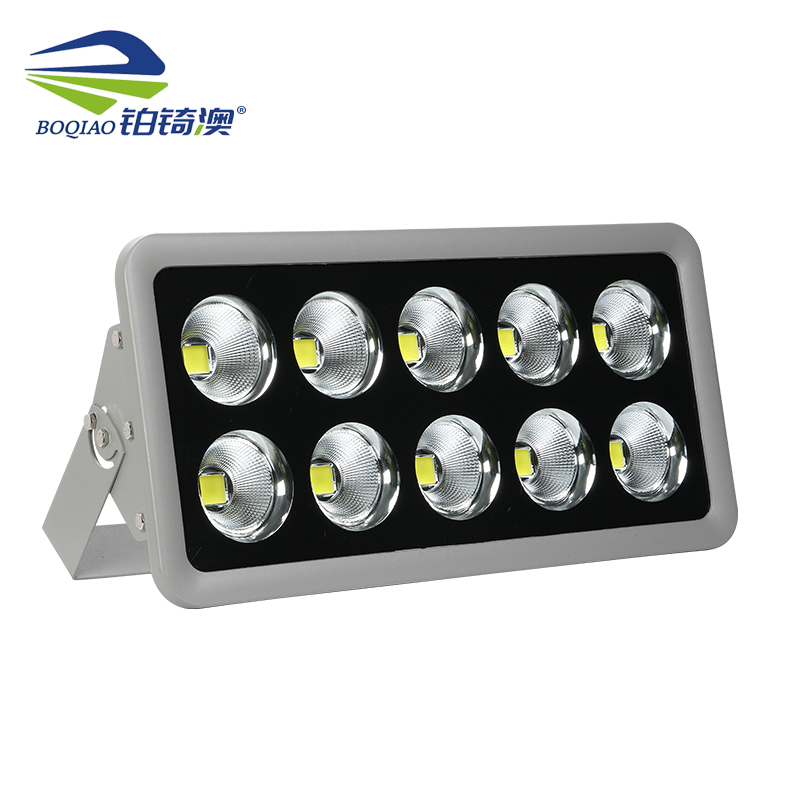 铂锜澳圆杯投光灯个