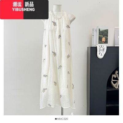 YIBUSHENG法式露肩刺绣挂脖连衣裙女春秋2024新款宽松显瘦海边度假无袖长裙