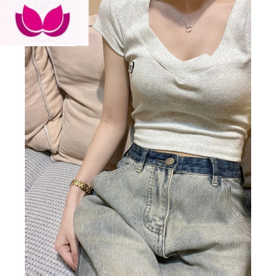 七斓美式复古甜辣V领短袖t恤女夏季修身显瘦纯欲风别致短款打底衫上衣